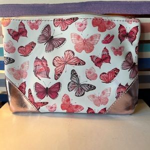 Travel makeup bag